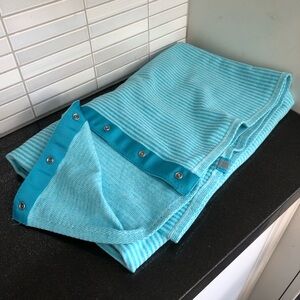 Lululemon vinyasa women’s convertible reversible scarf